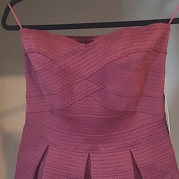 Express Strapless Sweetheart Pleated Skater Dress Maroon Wine NWT Size M - Picture 11 of 17